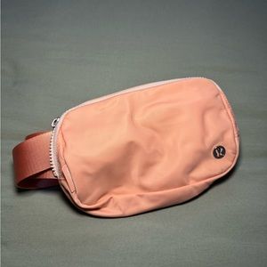 Lululemon belt bag